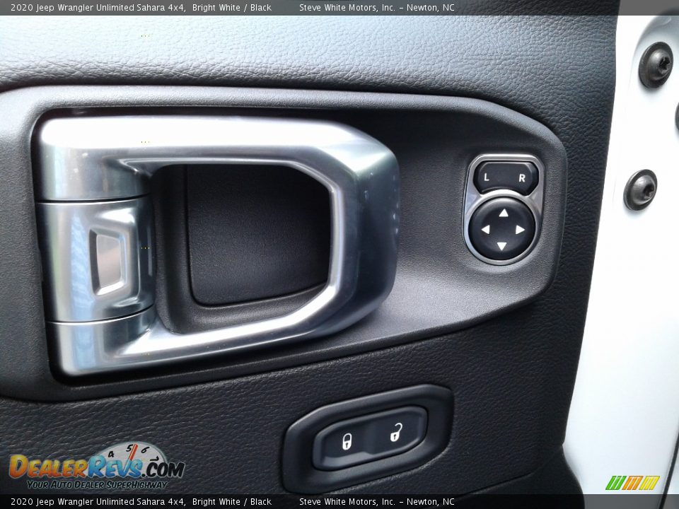 2020 Jeep Wrangler Unlimited Sahara 4x4 Bright White / Black Photo #12