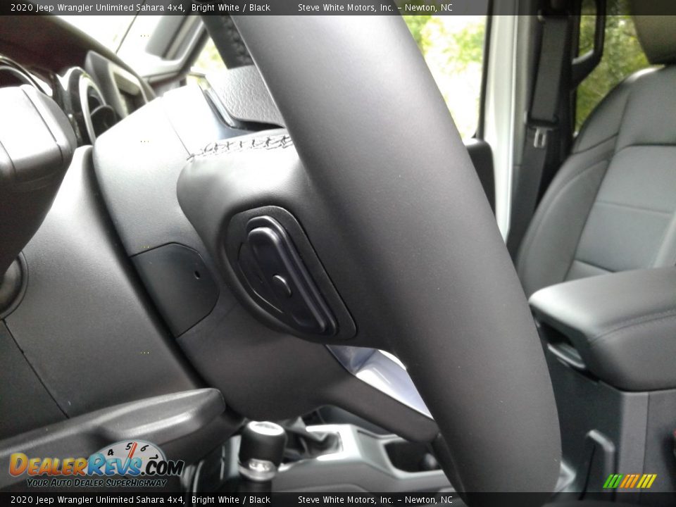2020 Jeep Wrangler Unlimited Sahara 4x4 Bright White / Black Photo #13