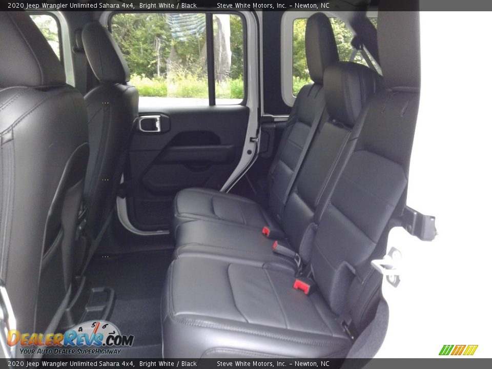 2020 Jeep Wrangler Unlimited Sahara 4x4 Bright White / Black Photo #14
