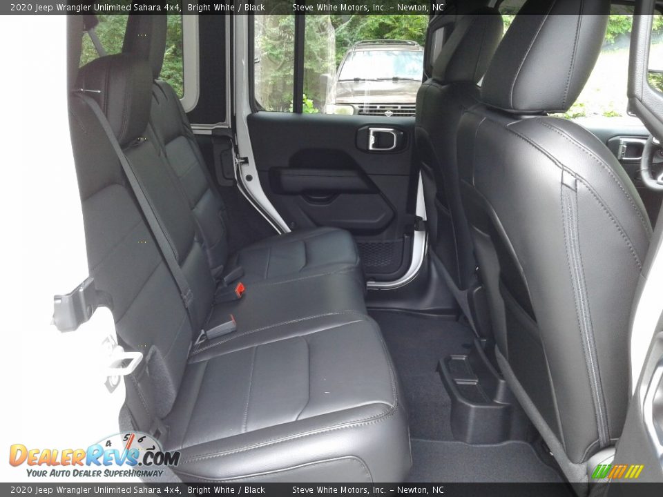 2020 Jeep Wrangler Unlimited Sahara 4x4 Bright White / Black Photo #16