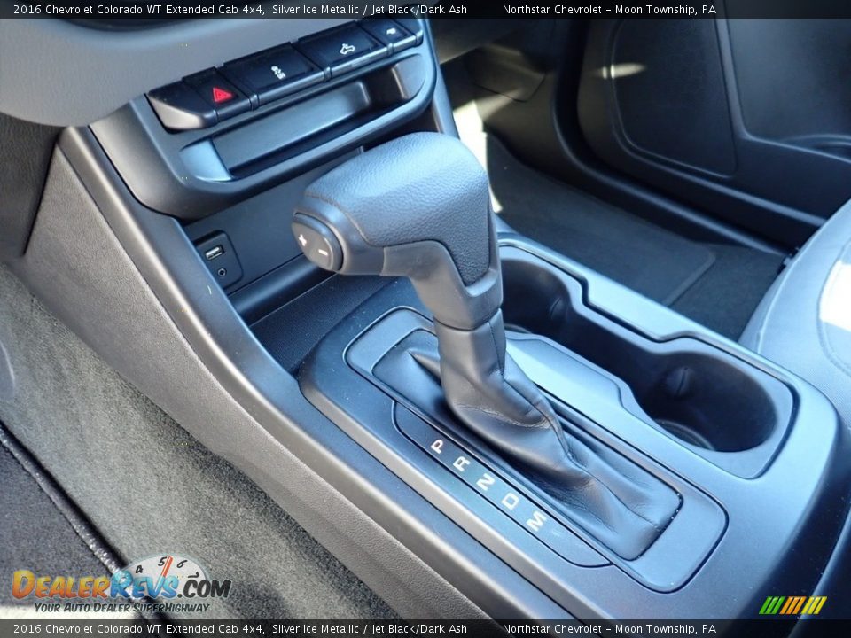 2016 Chevrolet Colorado WT Extended Cab 4x4 Shifter Photo #26