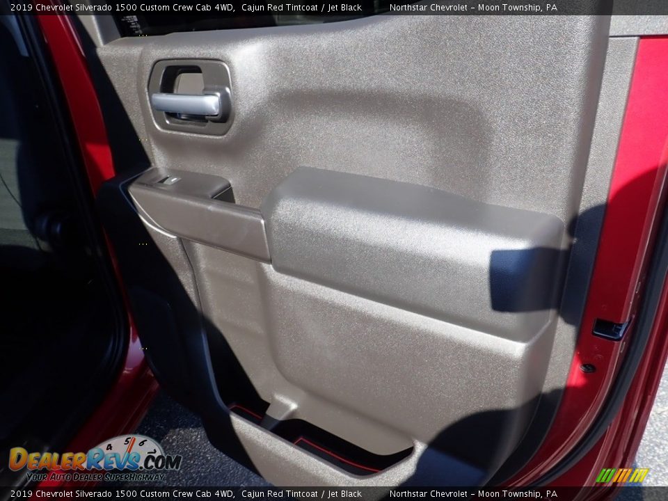 2019 Chevrolet Silverado 1500 Custom Crew Cab 4WD Cajun Red Tintcoat / Jet Black Photo #18