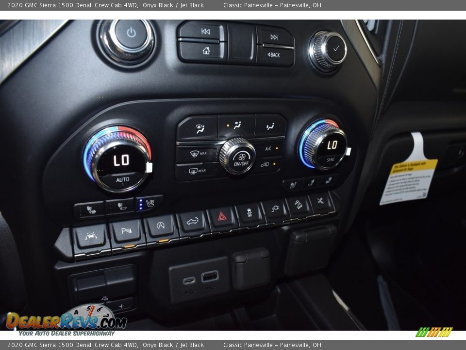 Controls of 2020 GMC Sierra 1500 Denali Crew Cab 4WD Photo #13