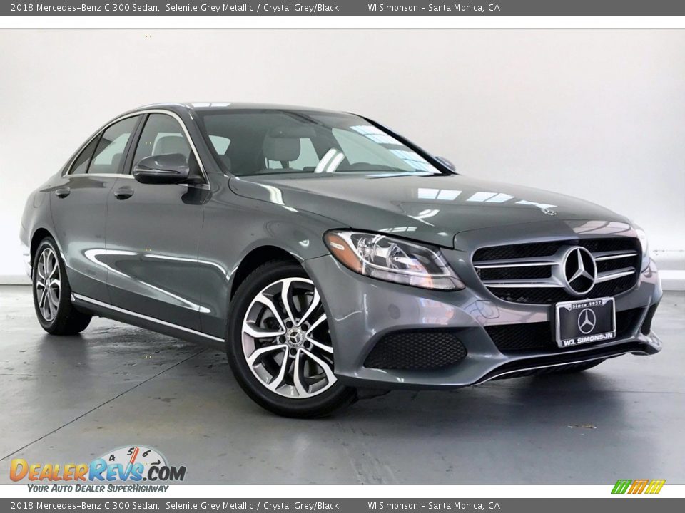 Front 3/4 View of 2018 Mercedes-Benz C 300 Sedan Photo #34