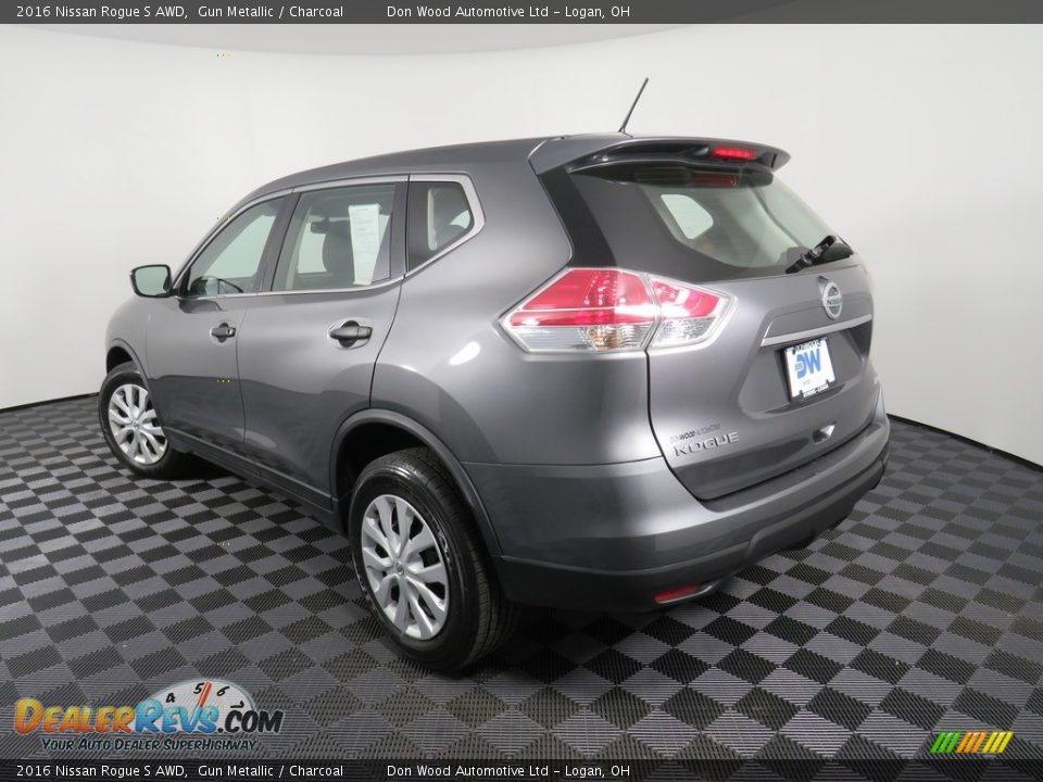 2016 Nissan Rogue S AWD Gun Metallic / Charcoal Photo #11