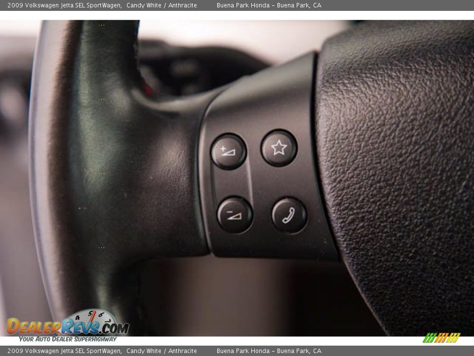 2009 Volkswagen Jetta SEL SportWagen Steering Wheel Photo #16