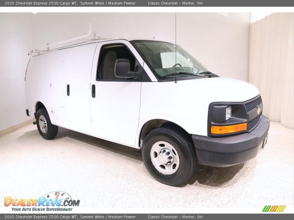 Front 3/4 View of 2015 Chevrolet Express 2500 Cargo WT Photo #1