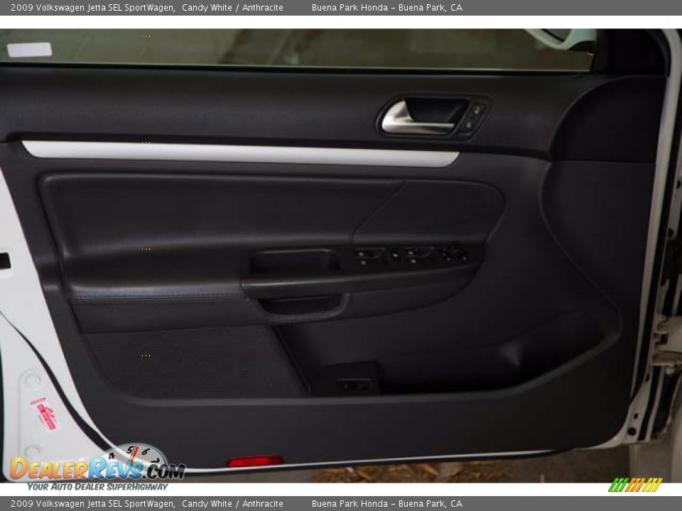 2009 Volkswagen Jetta SEL SportWagen Candy White / Anthracite Photo #25