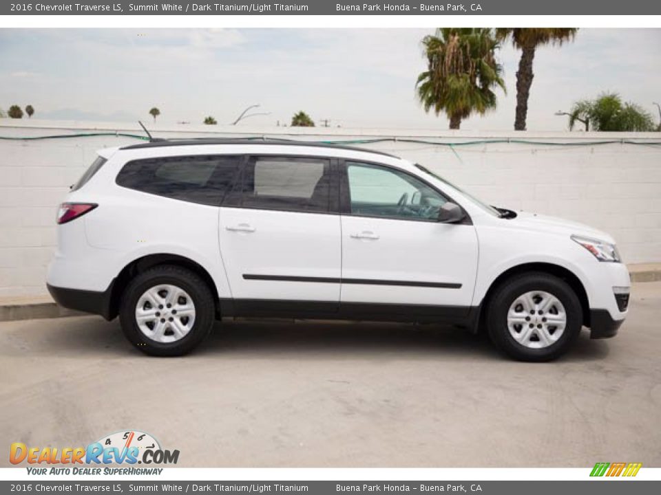 2016 Chevrolet Traverse LS Summit White / Dark Titanium/Light Titanium Photo #10