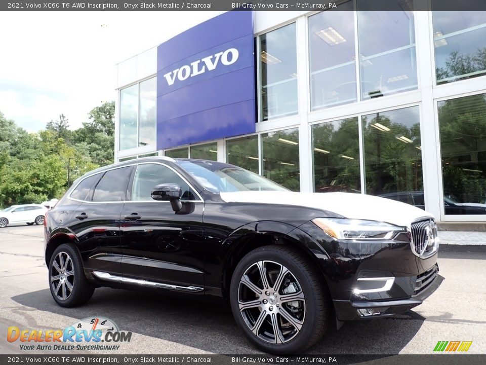 Front 3/4 View of 2021 Volvo XC60 T6 AWD Inscription Photo #1