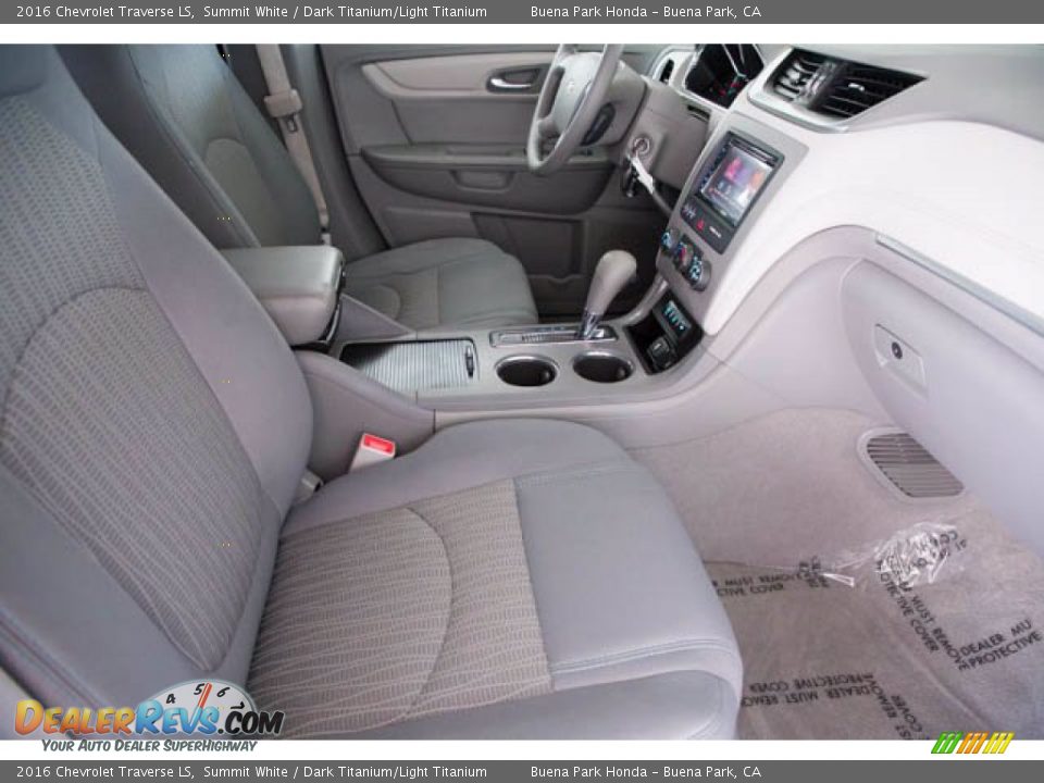 2016 Chevrolet Traverse LS Summit White / Dark Titanium/Light Titanium Photo #21