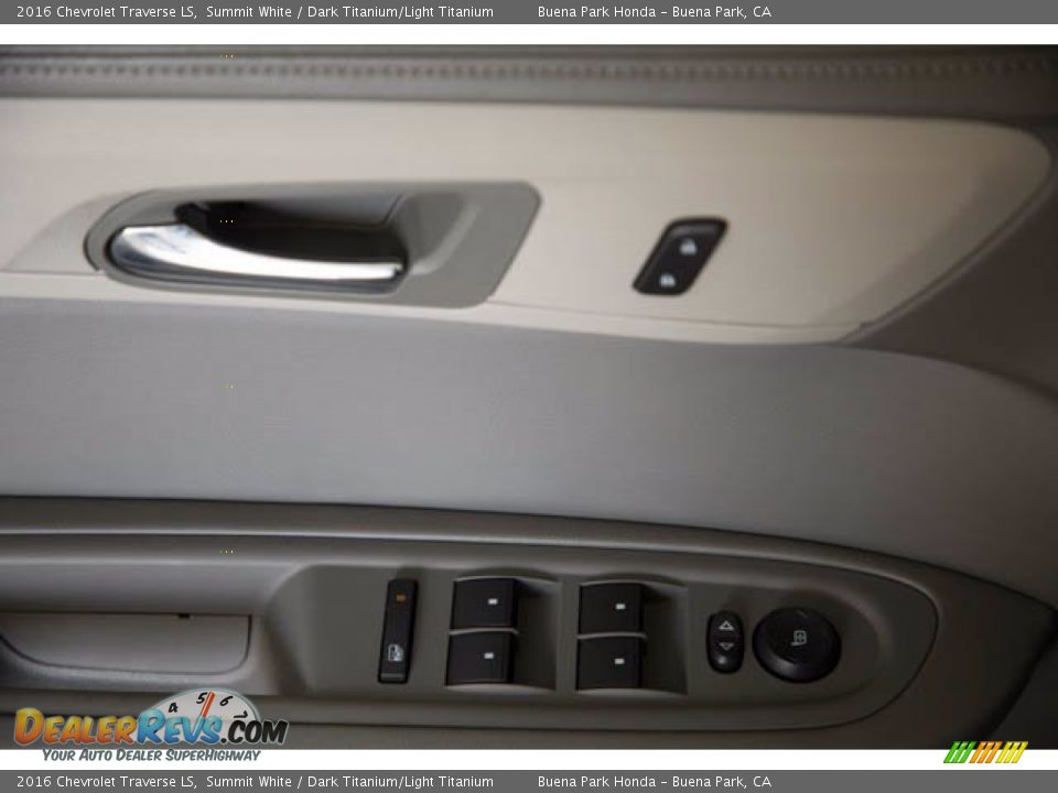 2016 Chevrolet Traverse LS Summit White / Dark Titanium/Light Titanium Photo #26