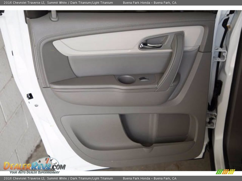 2016 Chevrolet Traverse LS Summit White / Dark Titanium/Light Titanium Photo #28