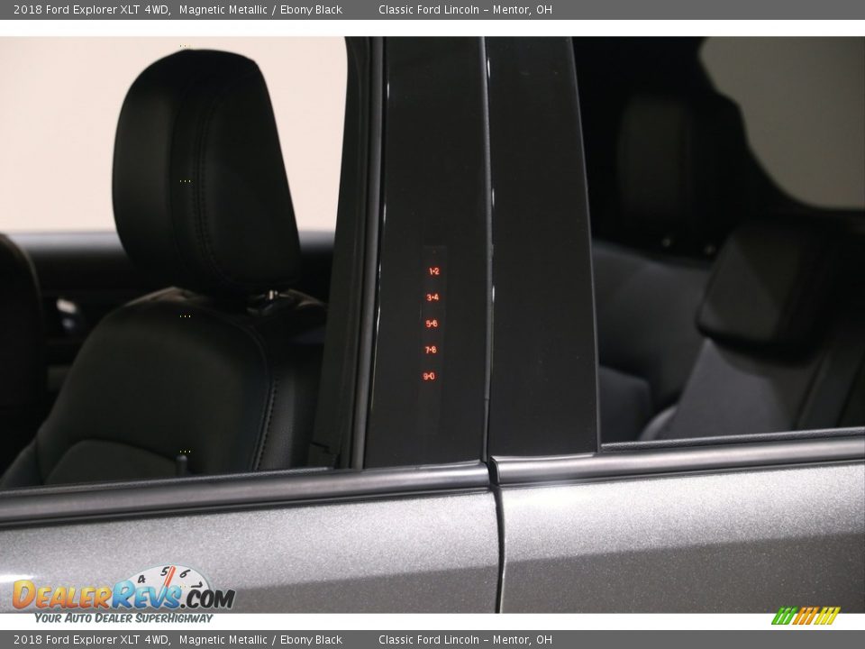 2018 Ford Explorer XLT 4WD Magnetic Metallic / Ebony Black Photo #4