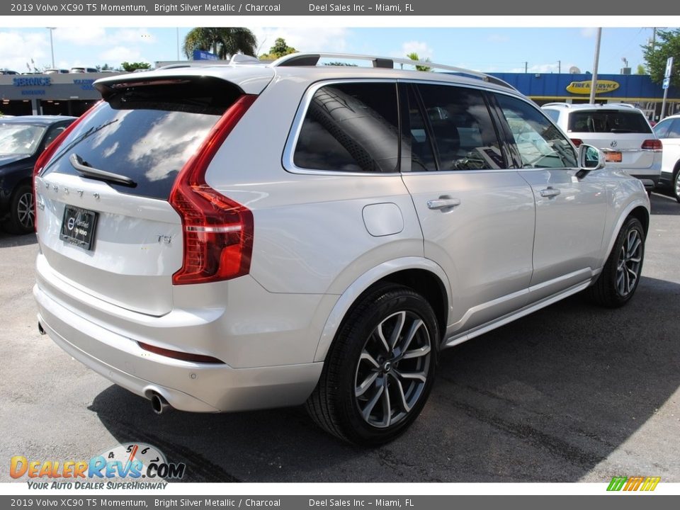 2019 Volvo XC90 T5 Momentum Bright Silver Metallic / Charcoal Photo #9