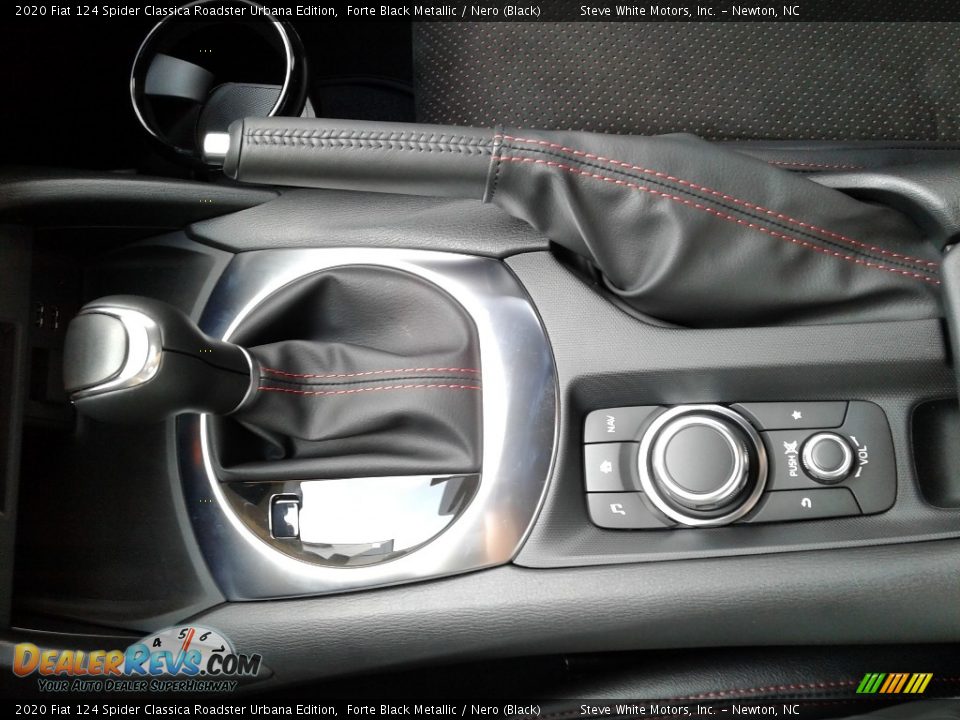 2020 Fiat 124 Spider Classica Roadster Urbana Edition Forte Black Metallic / Nero (Black) Photo #22