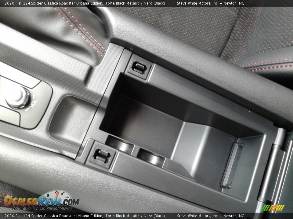 2020 Fiat 124 Spider Classica Roadster Urbana Edition Forte Black Metallic / Nero (Black) Photo #23