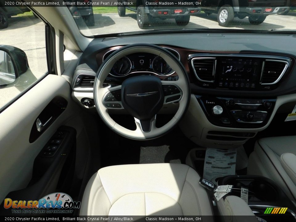 2020 Chrysler Pacifica Limited Brilliant Black Crystal Pearl / Alloy/Black Photo #11