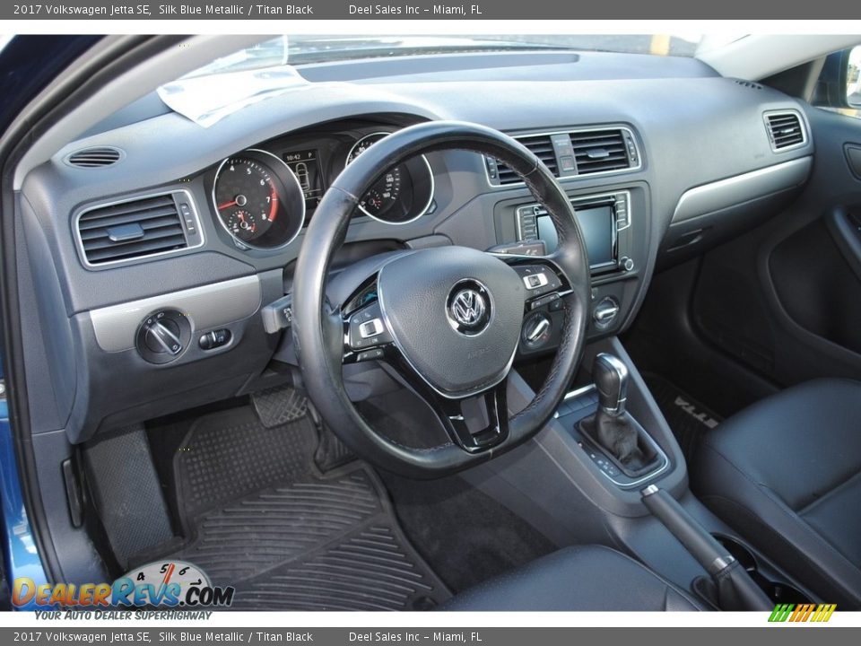 Titan Black Interior - 2017 Volkswagen Jetta SE Photo #15