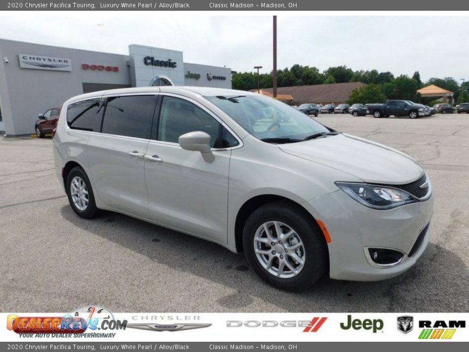 2020 Chrysler Pacifica Touring Luxury White Pearl / Alloy/Black Photo #1