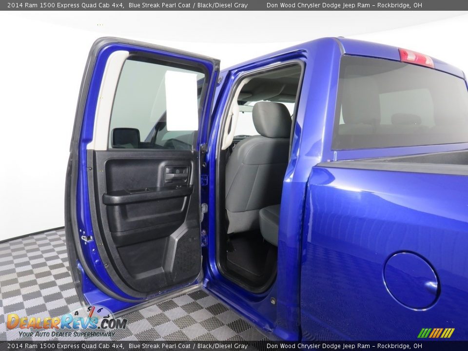 2014 Ram 1500 Express Quad Cab 4x4 Blue Streak Pearl Coat / Black/Diesel Gray Photo #31