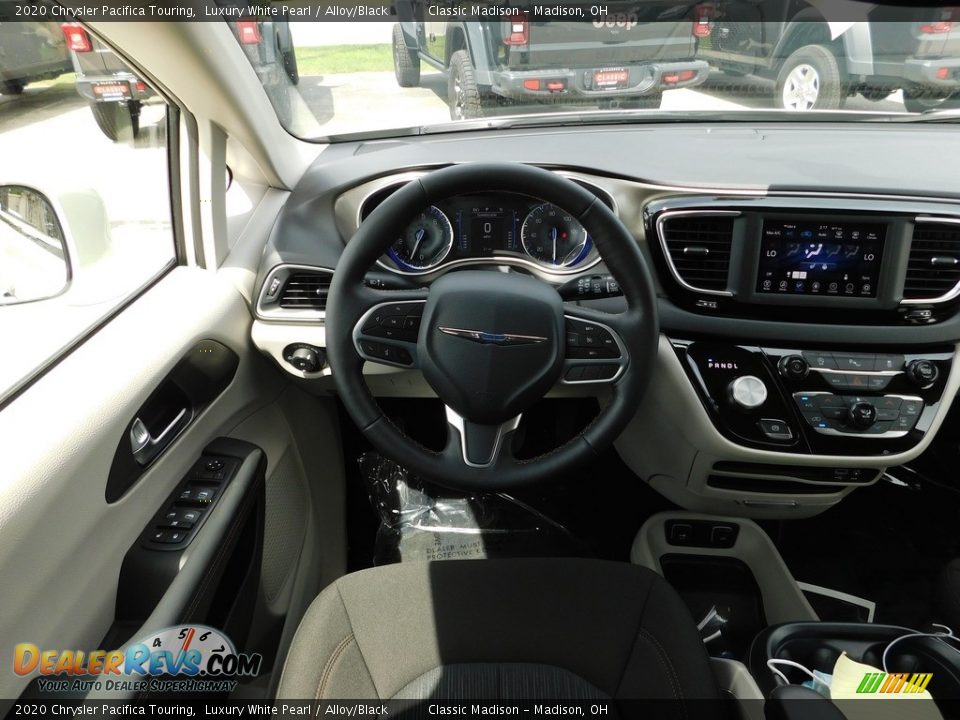 2020 Chrysler Pacifica Touring Luxury White Pearl / Alloy/Black Photo #11