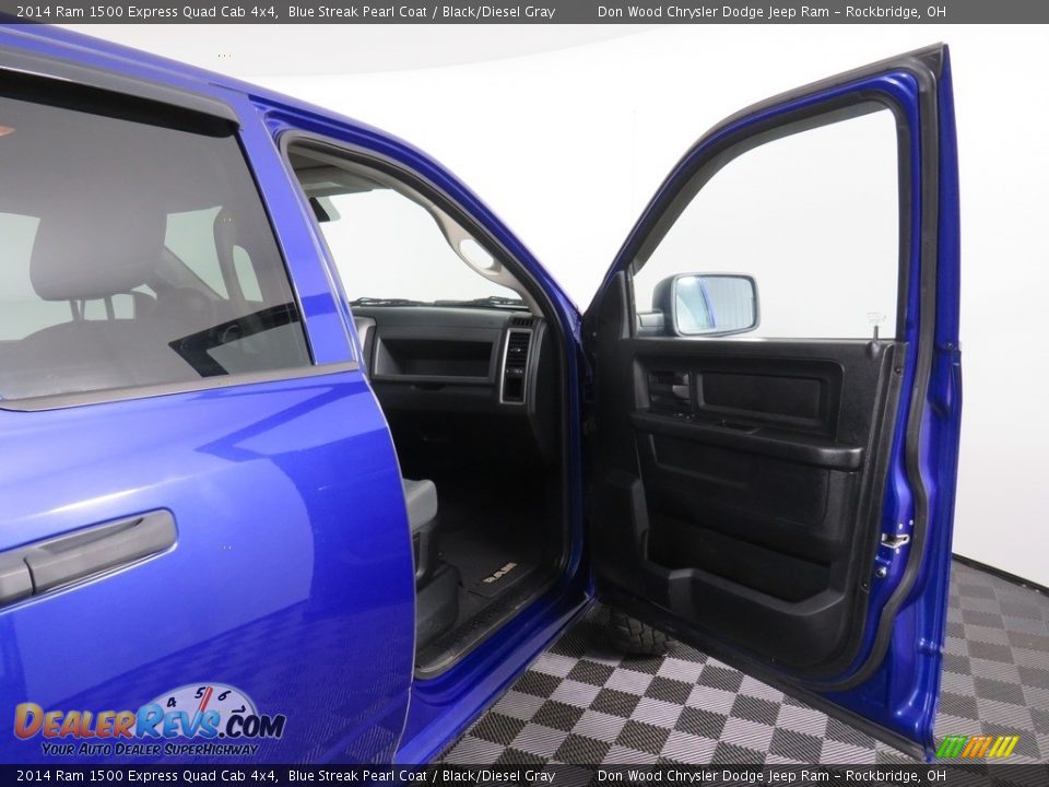2014 Ram 1500 Express Quad Cab 4x4 Blue Streak Pearl Coat / Black/Diesel Gray Photo #36