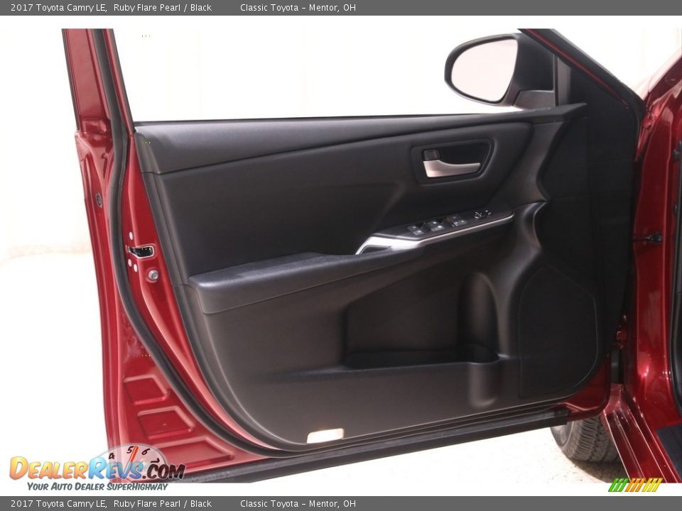 2017 Toyota Camry LE Ruby Flare Pearl / Black Photo #4