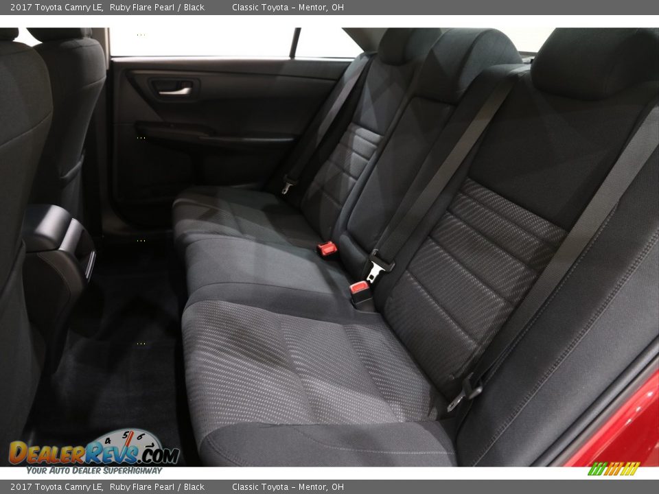 2017 Toyota Camry LE Ruby Flare Pearl / Black Photo #16