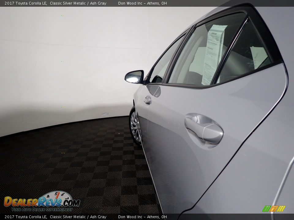 2017 Toyota Corolla LE Classic Silver Metalic / Ash Gray Photo #7