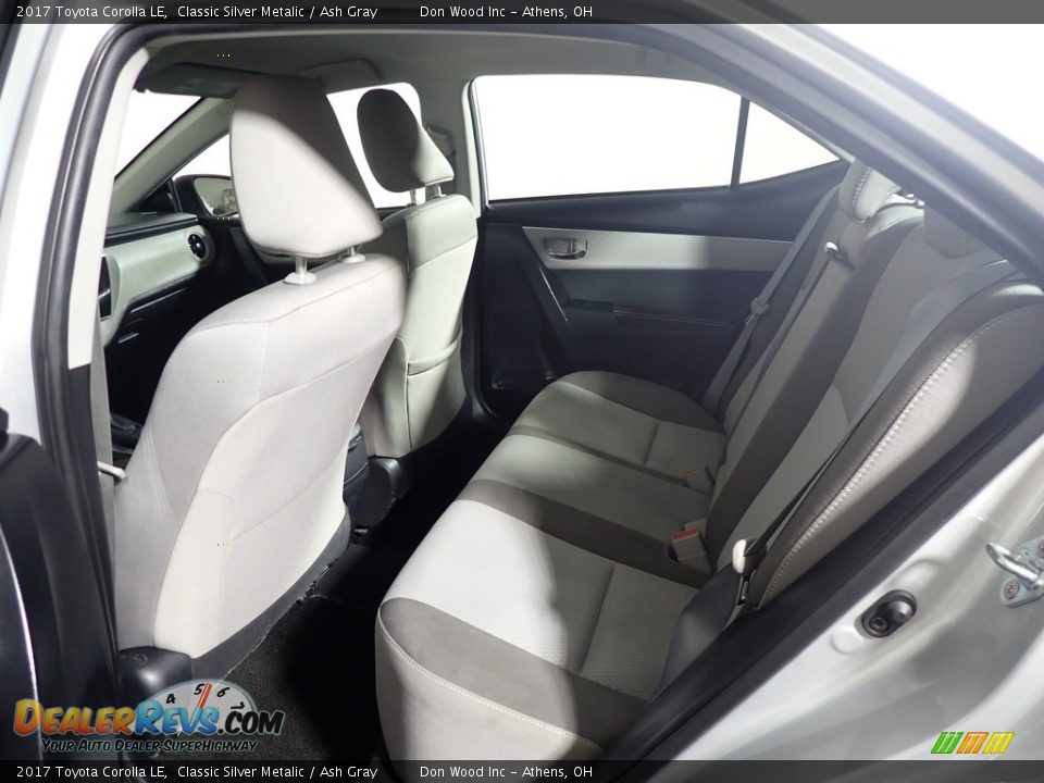 2017 Toyota Corolla LE Classic Silver Metalic / Ash Gray Photo #27