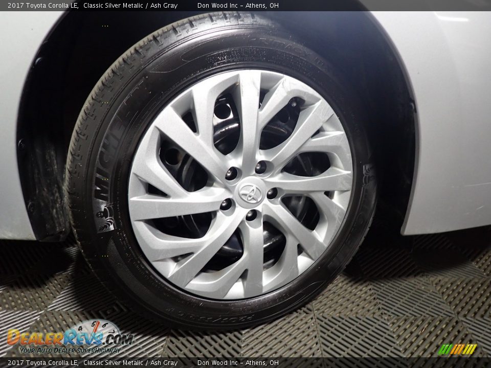 2017 Toyota Corolla LE Classic Silver Metalic / Ash Gray Photo #31