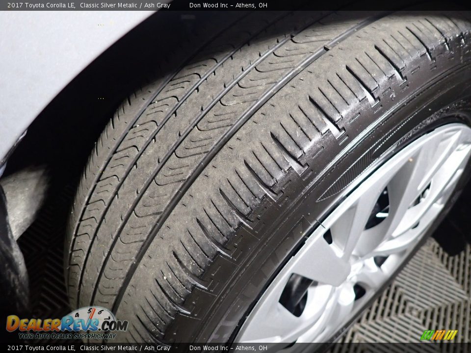 2017 Toyota Corolla LE Classic Silver Metalic / Ash Gray Photo #32