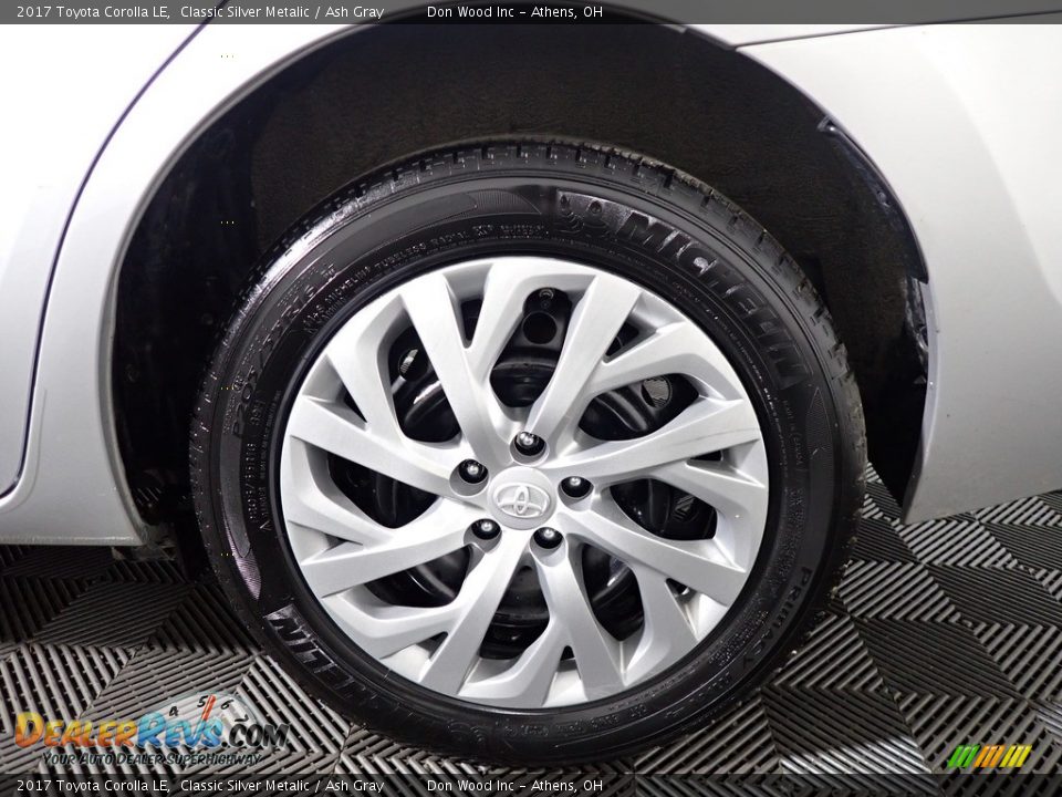 2017 Toyota Corolla LE Classic Silver Metalic / Ash Gray Photo #34