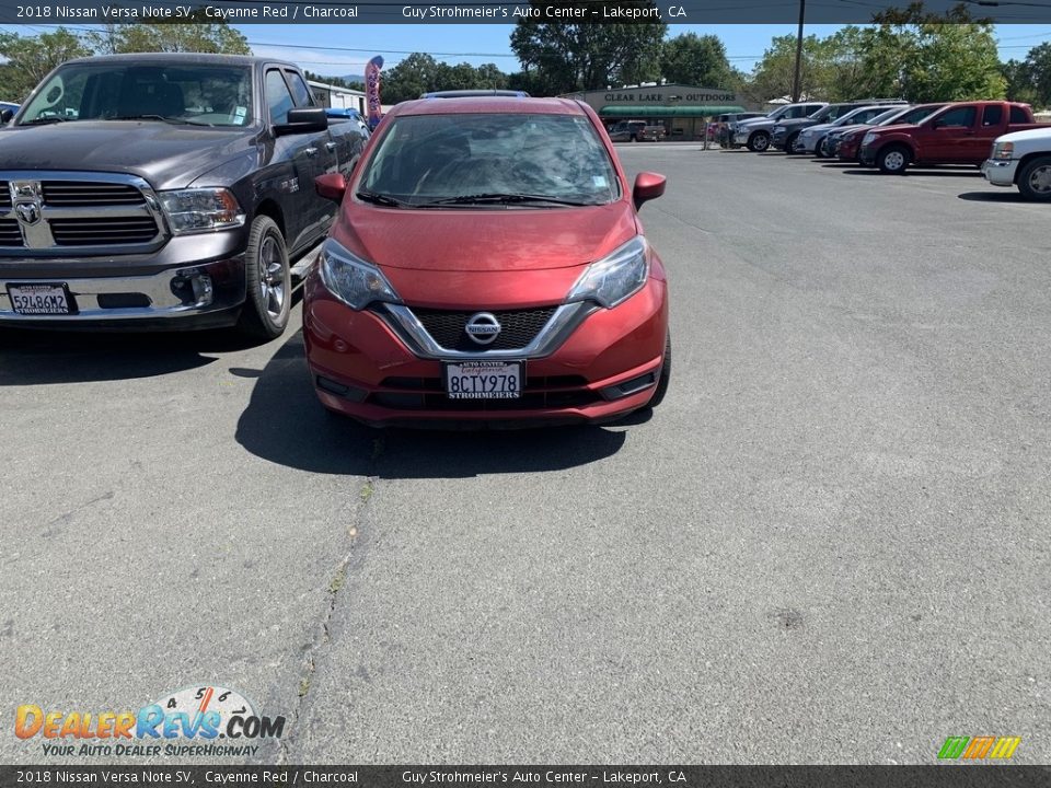 2018 Nissan Versa Note SV Cayenne Red / Charcoal Photo #1