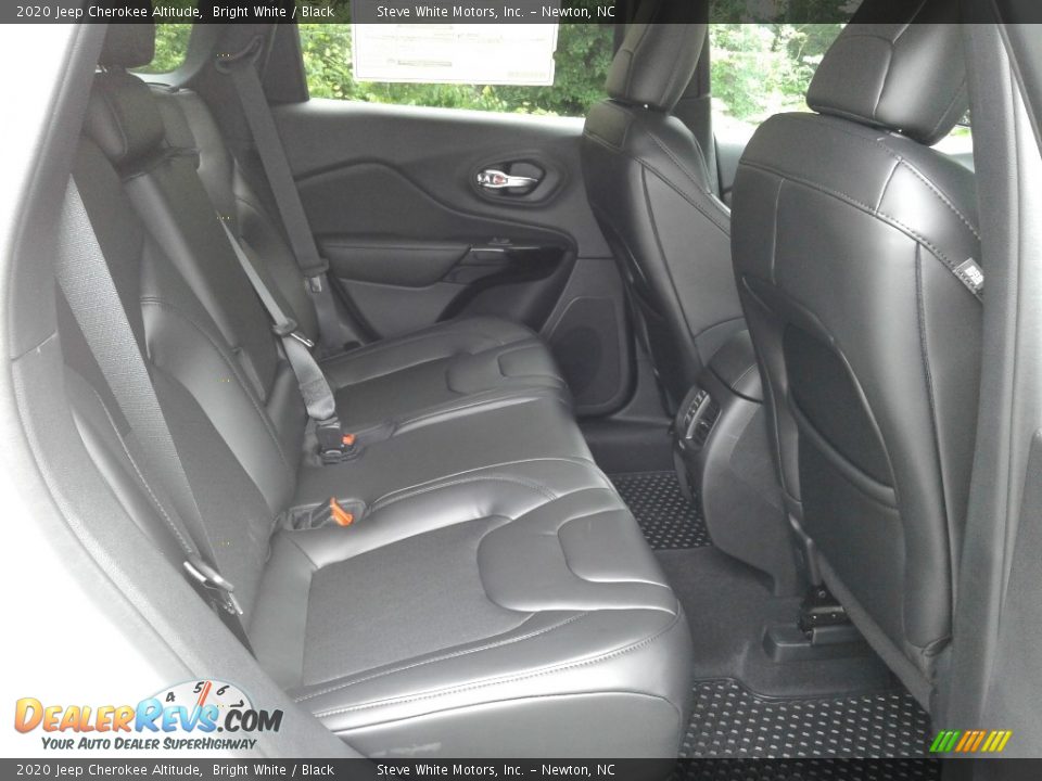 2020 Jeep Cherokee Altitude Bright White / Black Photo #16