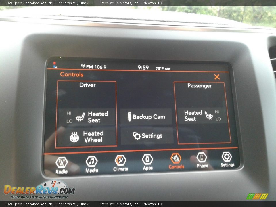 2020 Jeep Cherokee Altitude Bright White / Black Photo #24