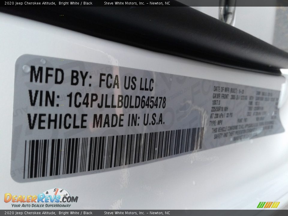 2020 Jeep Cherokee Altitude Bright White / Black Photo #32