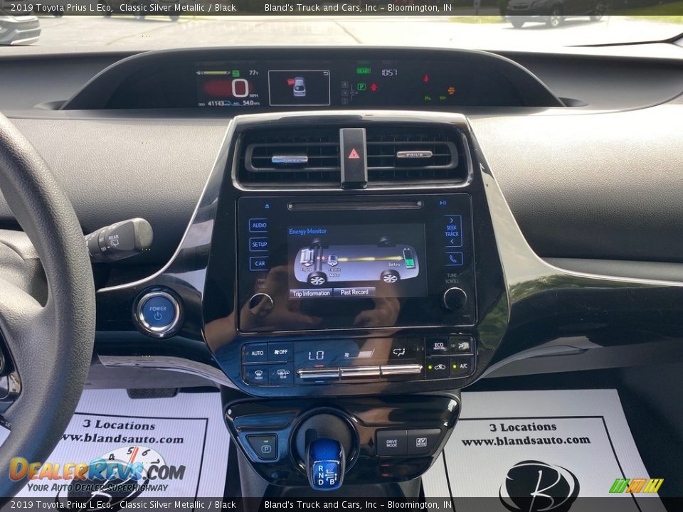 2019 Toyota Prius L Eco Classic Silver Metallic / Black Photo #21