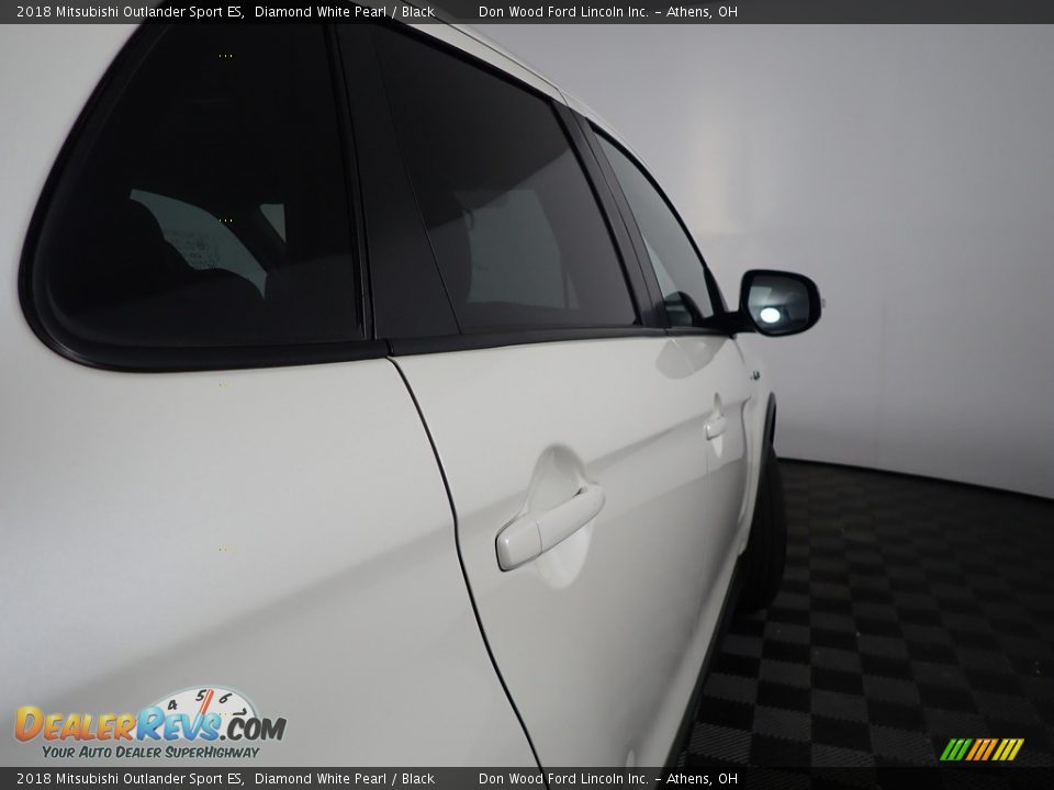 2018 Mitsubishi Outlander Sport ES Diamond White Pearl / Black Photo #8