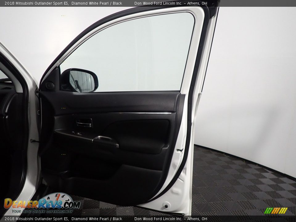 2018 Mitsubishi Outlander Sport ES Diamond White Pearl / Black Photo #24