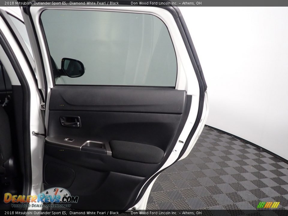 2018 Mitsubishi Outlander Sport ES Diamond White Pearl / Black Photo #28