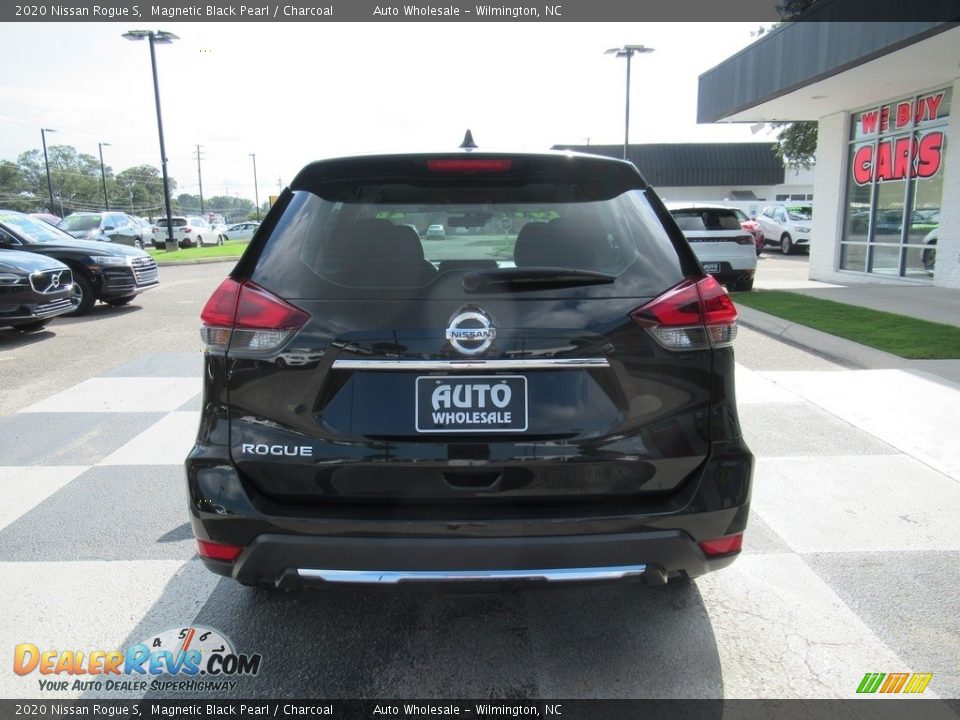 2020 Nissan Rogue S Magnetic Black Pearl / Charcoal Photo #4