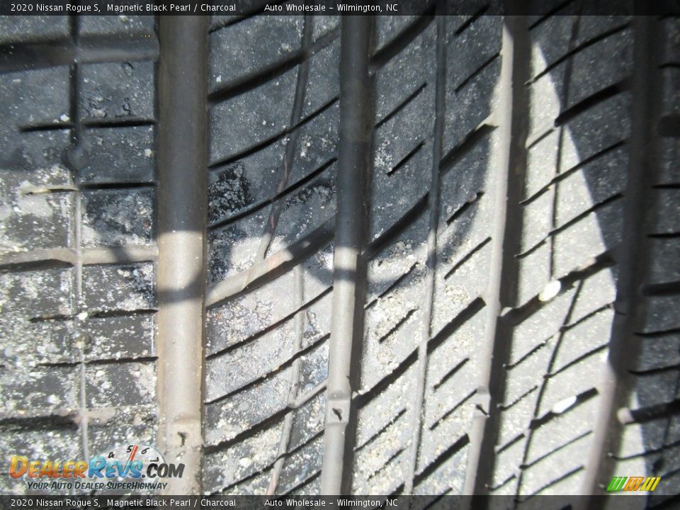 2020 Nissan Rogue S Magnetic Black Pearl / Charcoal Photo #9