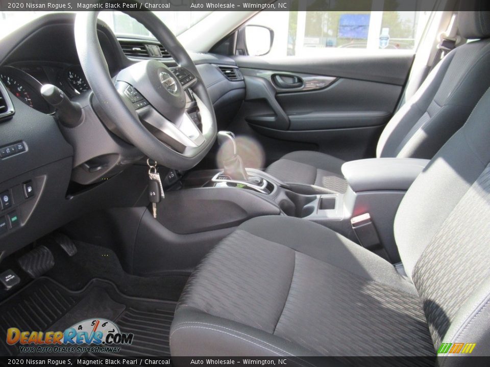 2020 Nissan Rogue S Magnetic Black Pearl / Charcoal Photo #11