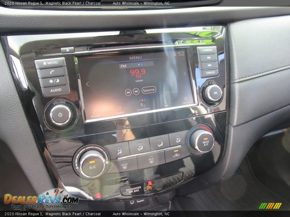 2020 Nissan Rogue S Magnetic Black Pearl / Charcoal Photo #17