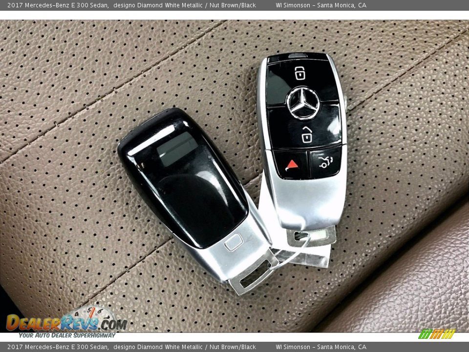 2017 Mercedes-Benz E 300 Sedan designo Diamond White Metallic / Nut Brown/Black Photo #11