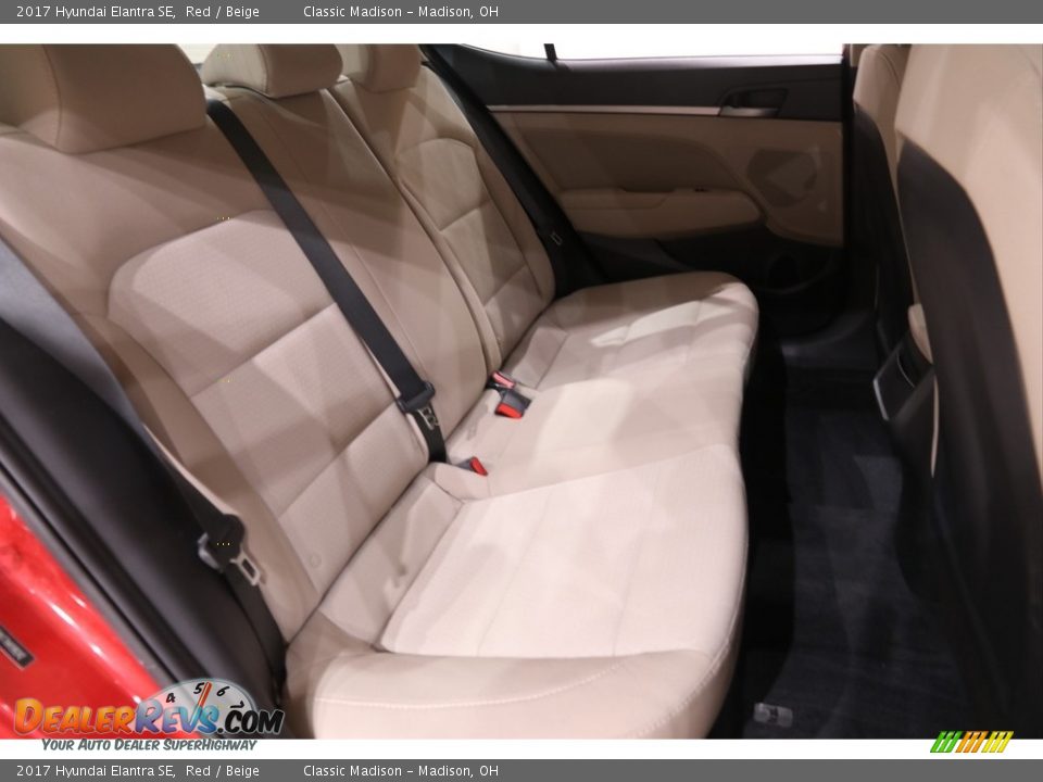 2017 Hyundai Elantra SE Red / Beige Photo #15