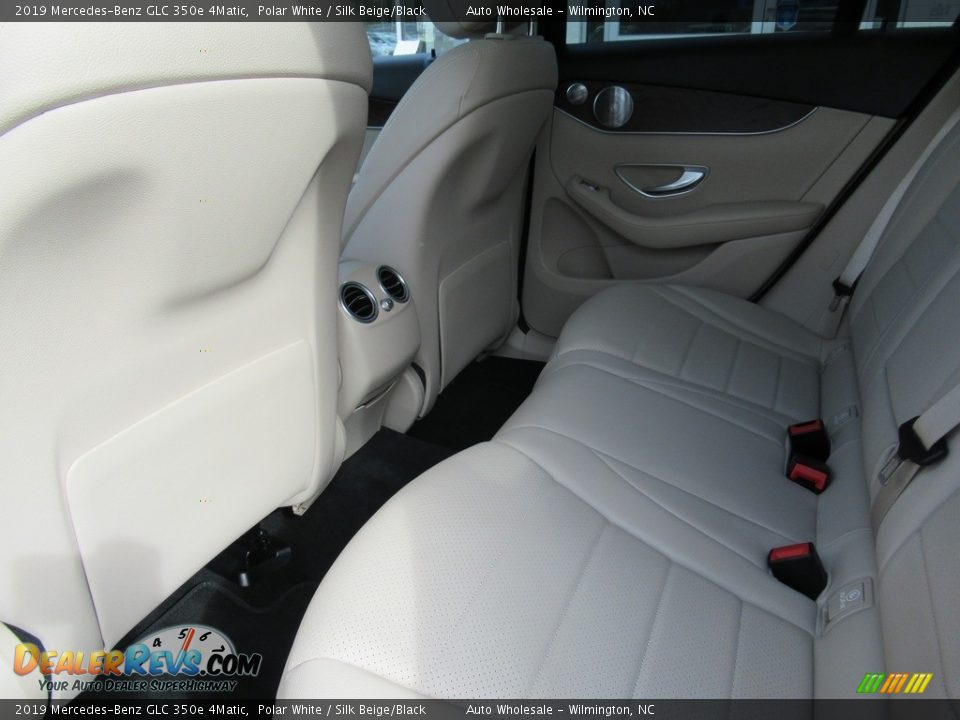 2019 Mercedes-Benz GLC 350e 4Matic Polar White / Silk Beige/Black Photo #10