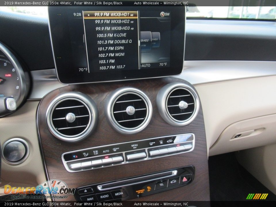 2019 Mercedes-Benz GLC 350e 4Matic Polar White / Silk Beige/Black Photo #17